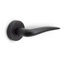 Formani BASICS LB20 massieve deurkruk gev.op rozet zwart P